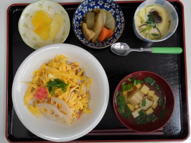 デイサービスのお昼ごはん