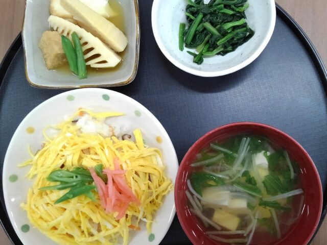 デイサービスのお昼ごはん