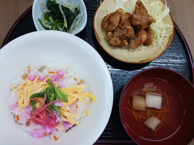 デイサービスのお昼ごはん